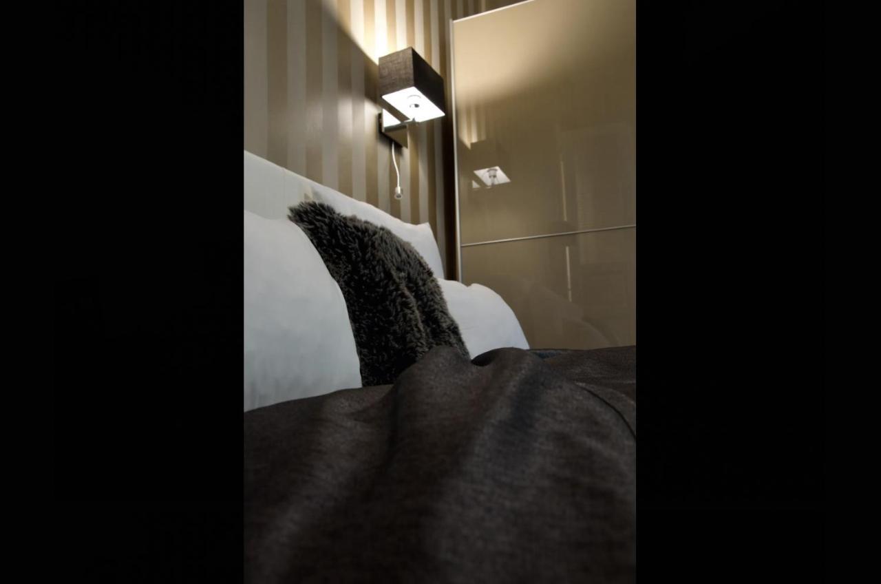 Premium Apartment By Hi5 - Lendvay Palace บูดาเปสต์ ภายนอก รูปภาพ