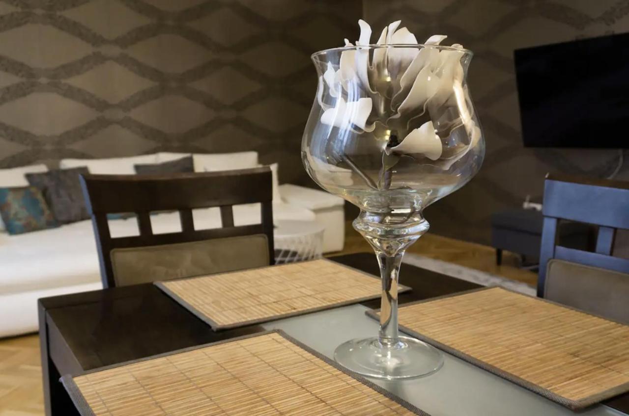 Premium Apartment By Hi5 - Lendvay Palace บูดาเปสต์ ภายนอก รูปภาพ